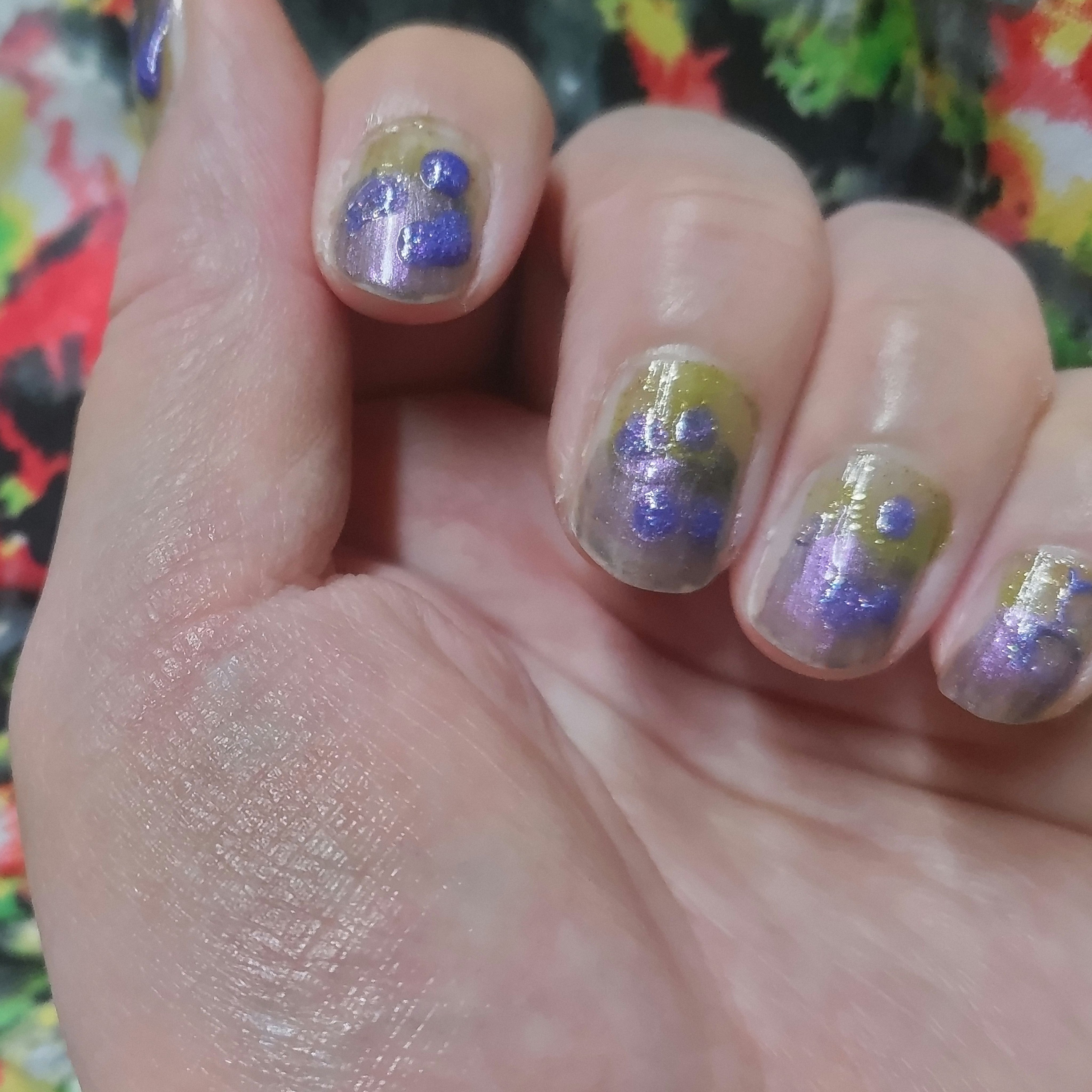 ネイル エナメル/REVLON/マニキュアを使ったクチコミ（2枚目）