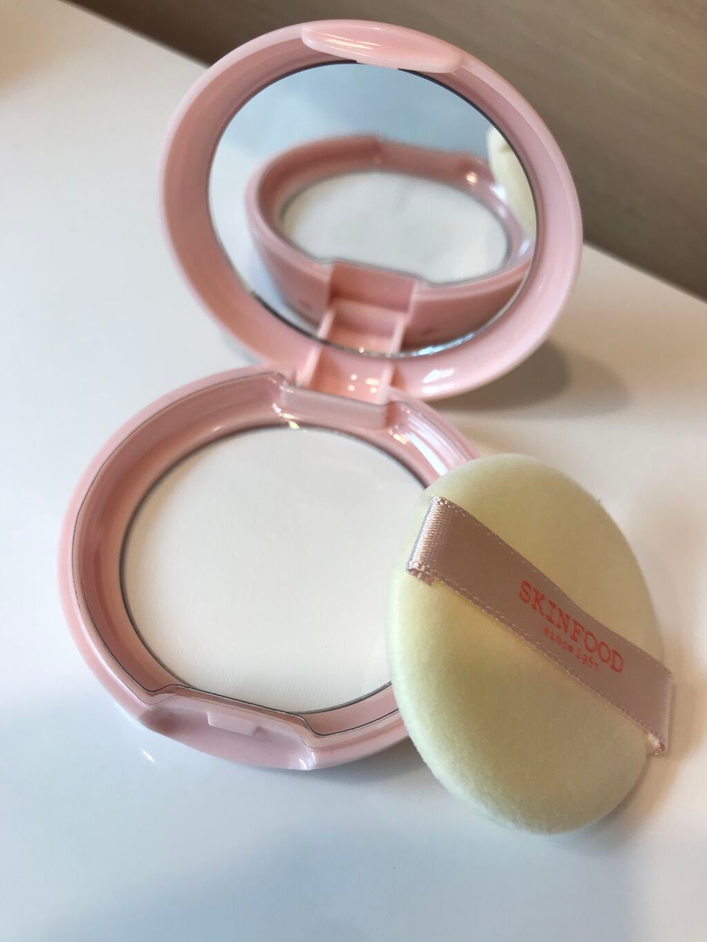 プリズム・リーブル・スキンケアリング・グロウ/GIVENCHY/リキッドファンデーションを使ったクチコミ(4枚目)