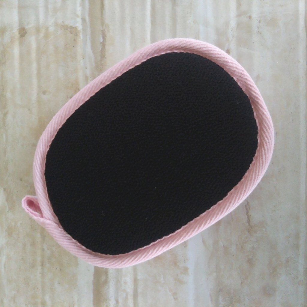 あかすり黒パフ/あかすり屋/ピーリングを使ったクチコミ（3枚目）