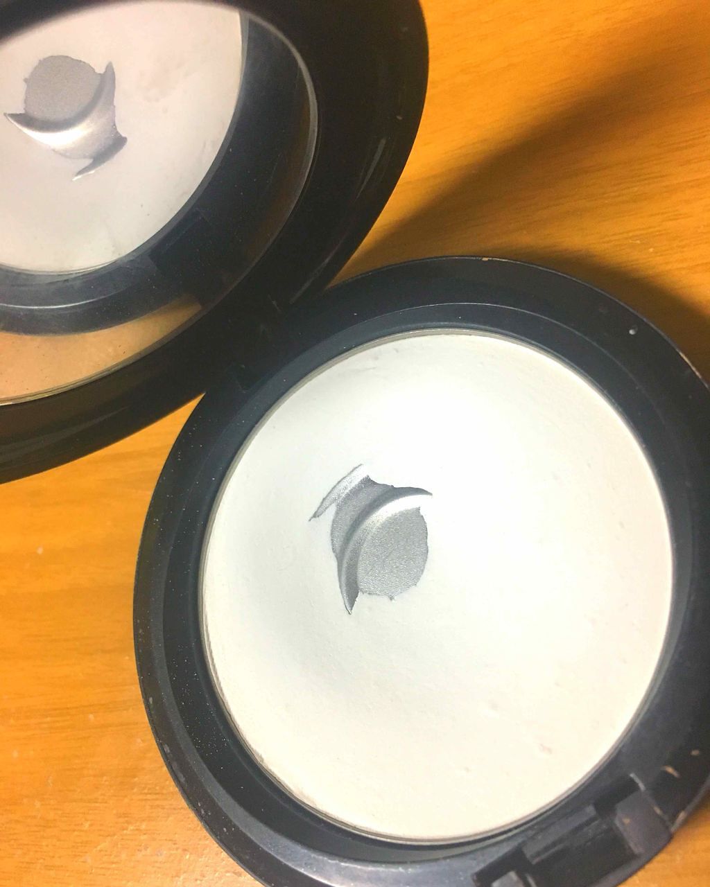 プレップ プライム トランスペアレント フィニッシング パウダー/プレスト/M・A・C/プレストパウダーを使ったクチコミ（2枚目）