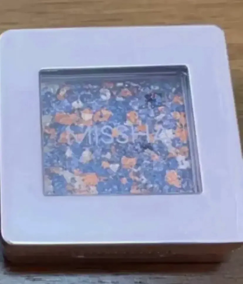 グリッタープリズム シャドウ GBL01 オルゴールプリズム/MISSHA/グリッターを使ったクチコミ（1枚目）