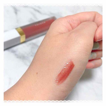 トーン ペタル エッセンス グロス/to/one/リップグロスを使ったクチコミ(2枚目)