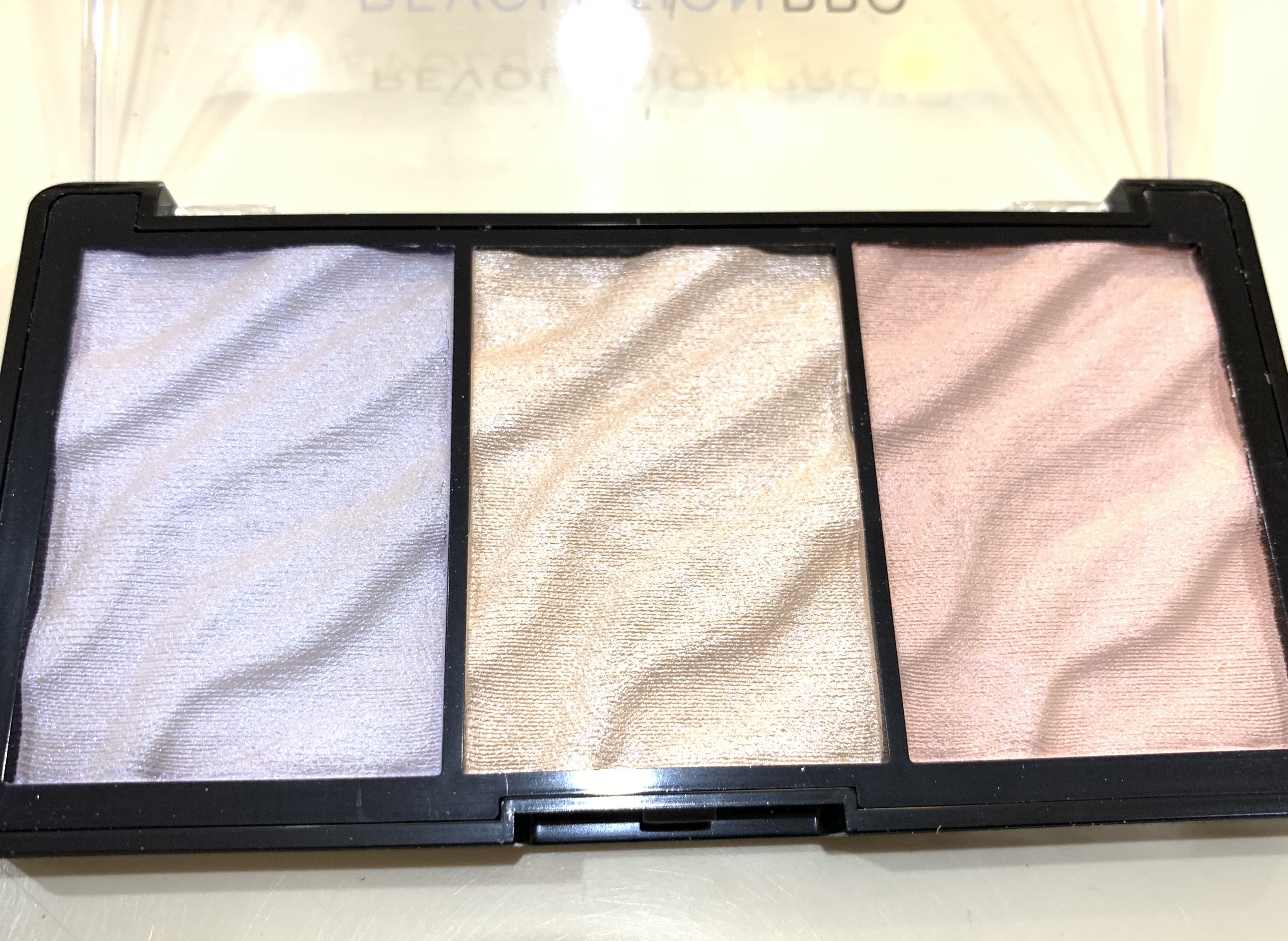 Supreme Highlight/REVOLUTION PRO/パウダーハイライトを使ったクチコミ（1枚目）