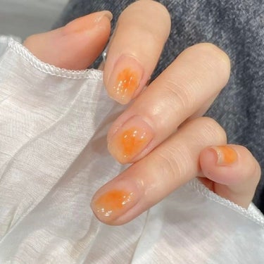 teruhimedia  on LIPS 「抜け感抜群な「みかんネイル」🍊うるっとナチュラルなのに、しっか..」（2枚目）