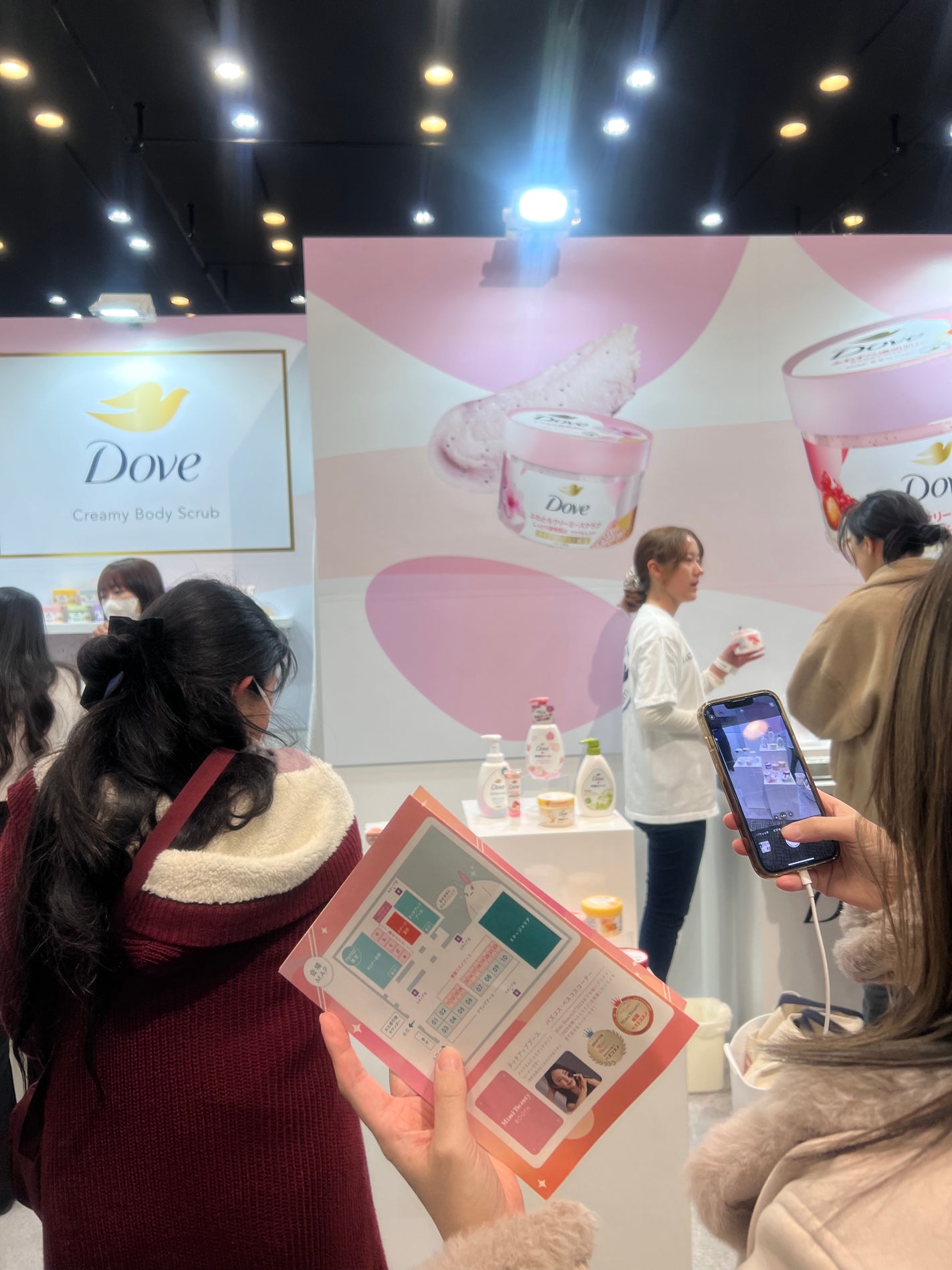 そら☁️フォロバ on LIPS 「#BeautyMeets楽しかった✨こんなにたくさんお土産いた..」(5枚目)