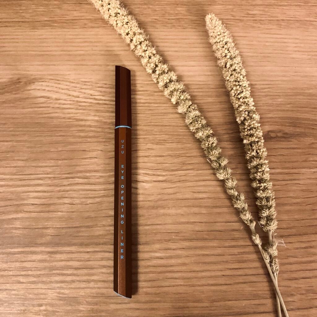 EYE OPENING LINER/UZU BY FLOWFUSHI/リキッドアイライナーを使ったクチコミ(1枚目)