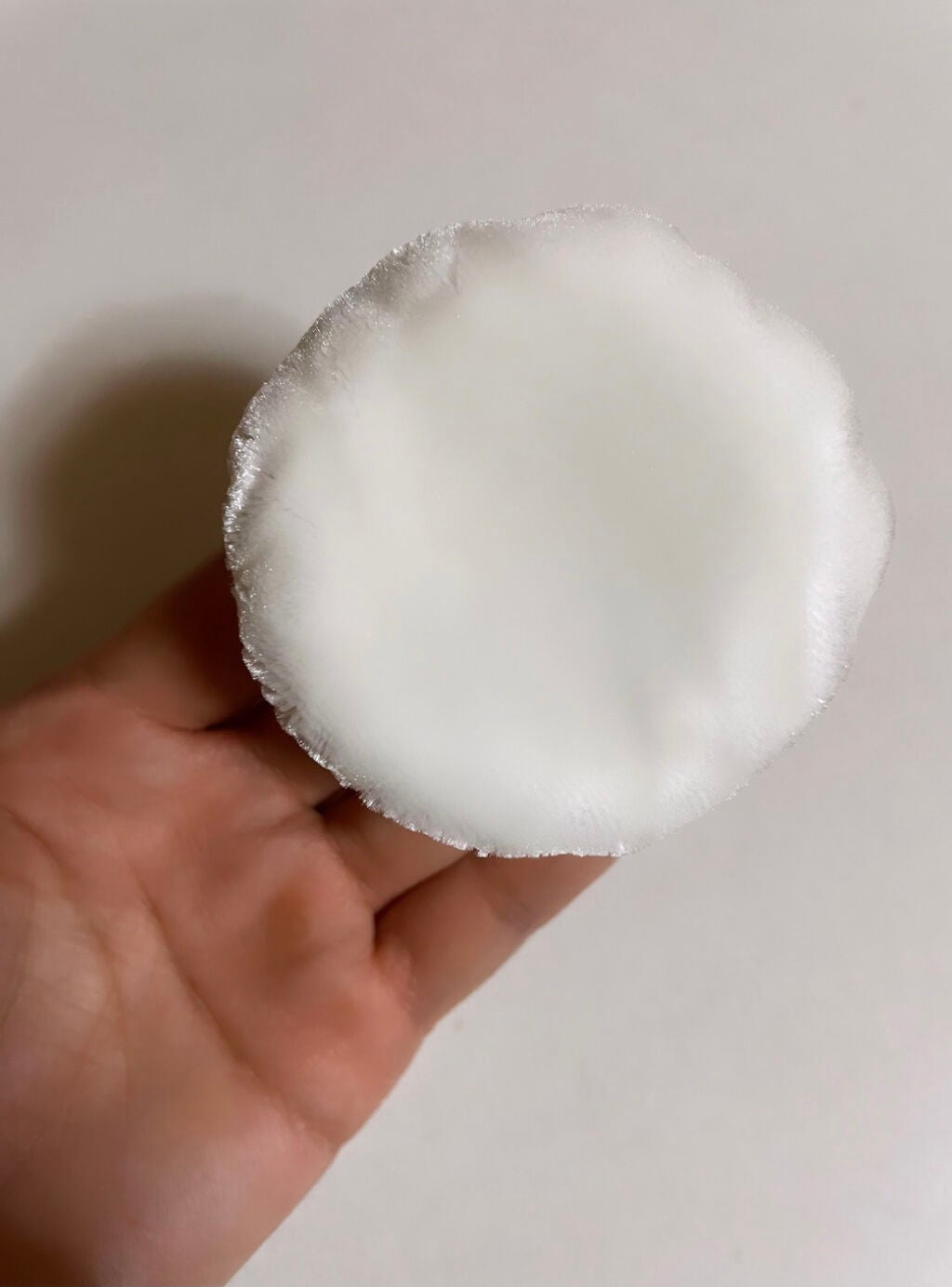 りほ on LIPS 「毛足4㍉🤍✨ふわふわパフ前回に続いて4月にリニューアルしたチャ..」(4枚目)