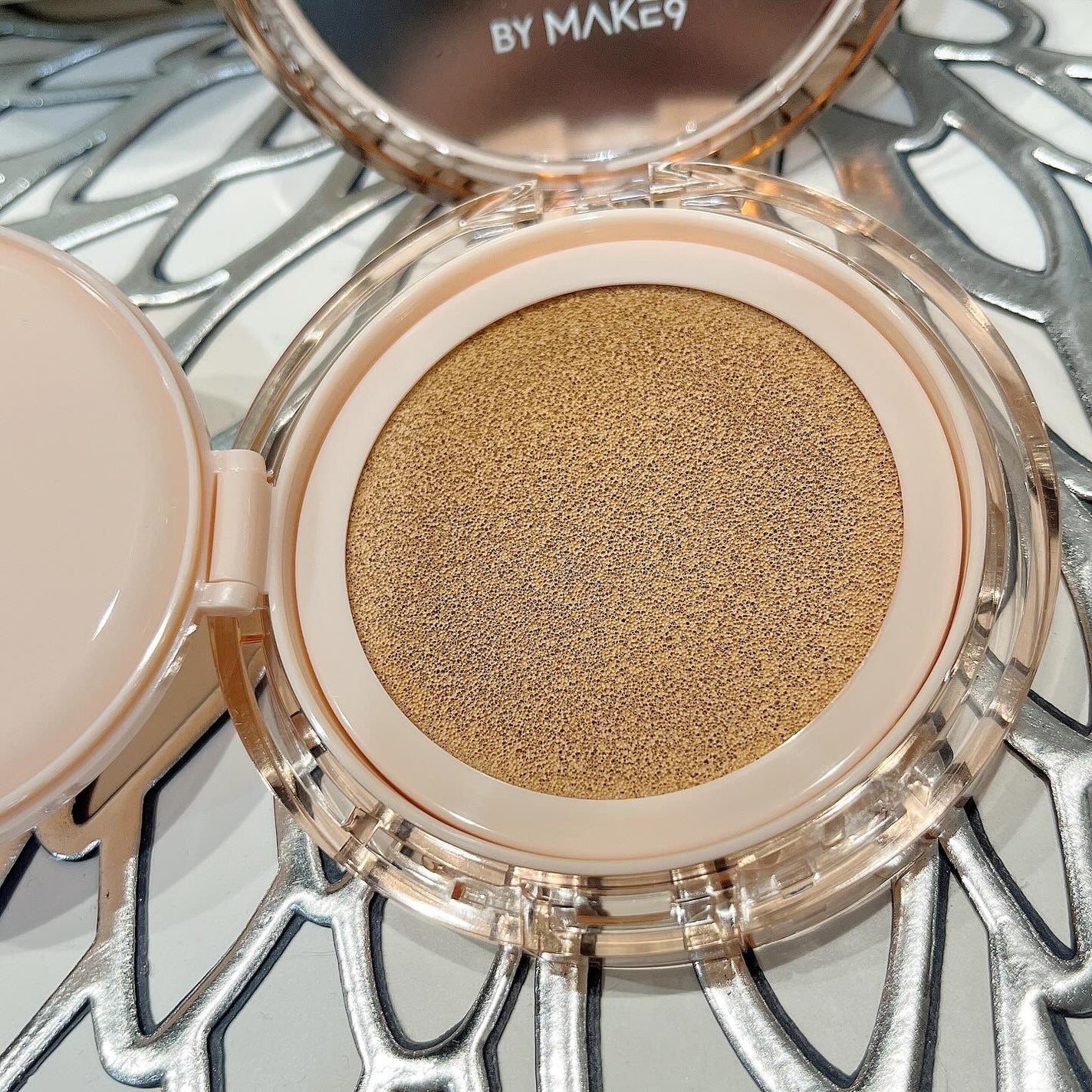 ヌードカーミンググロークッション/MAKE9/クッションファンデーションを使ったクチコミ(5枚目)