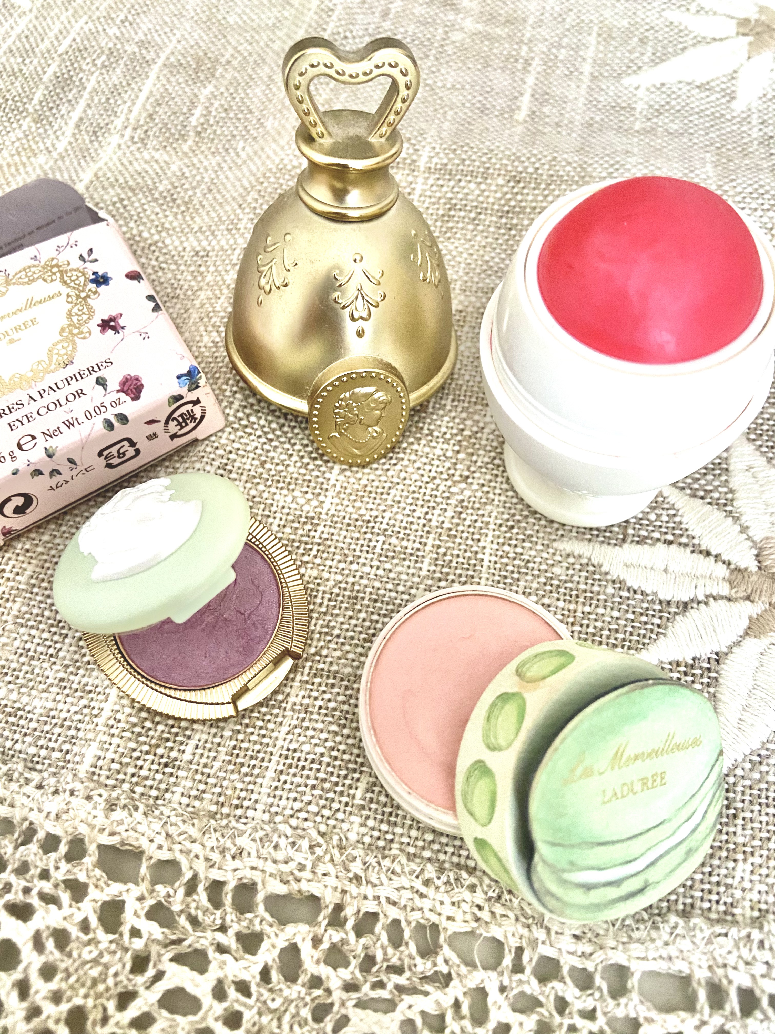 ミニ プレスト チークカラー 102 Pistache(ピスタッシュ)