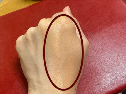 スタジオ ラディアンス セラム ファンデーション/M・A・C/リキッドファンデーションを使ったクチコミ(2枚目)