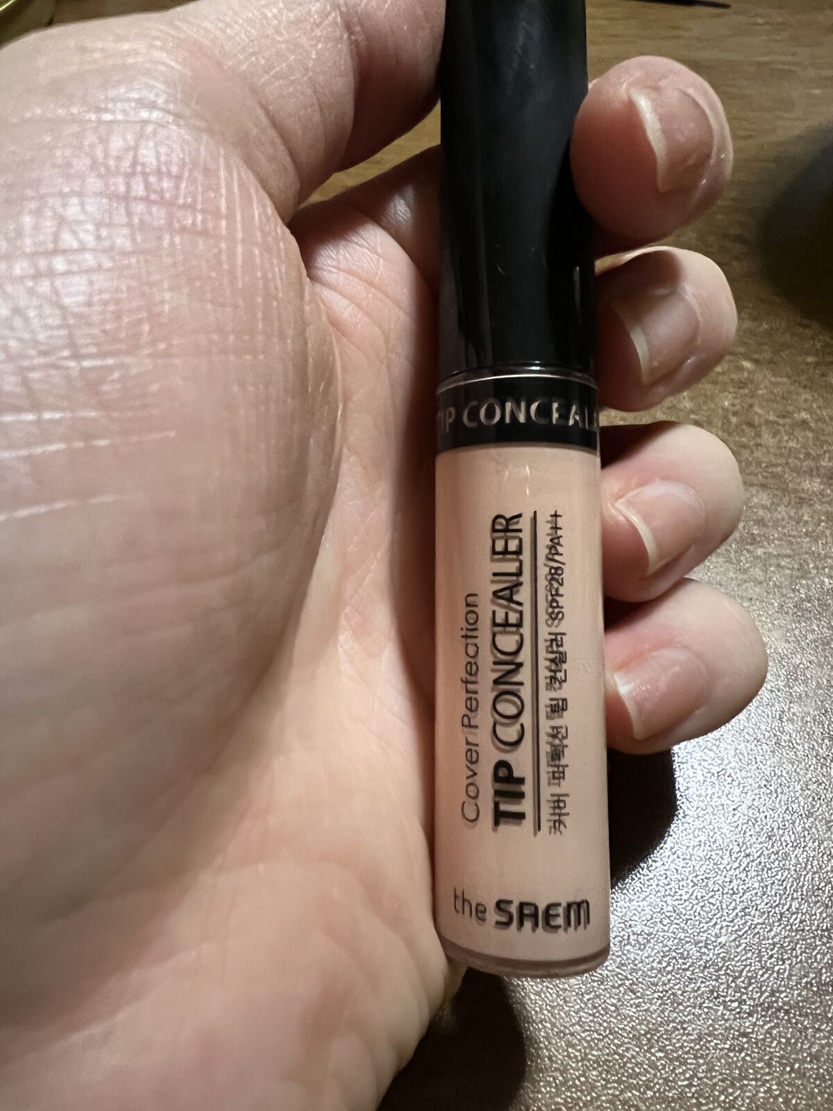 カバーパーフェクション チップコンシーラー ピーチベージュ/the SAEM/リキッドコンシーラーを使ったクチコミ（1枚目）