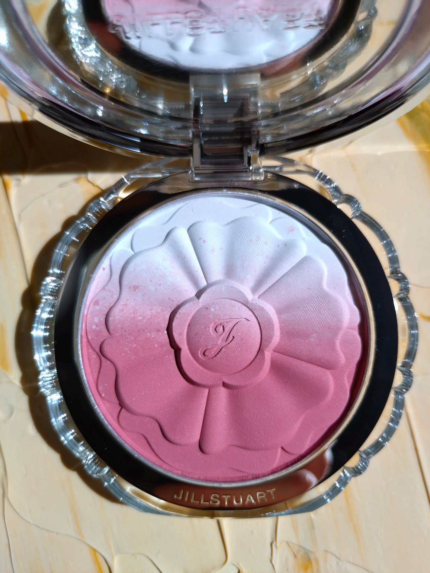 ジルスチュアート パステルペタル ブラッシュ/JILL STUART/パウダーチークを使ったクチコミ(2枚目)