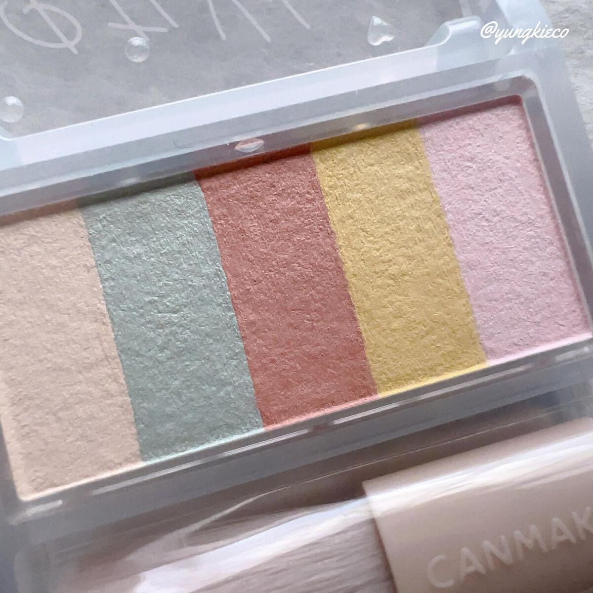 パステルヴェールコンシーラー/キャンメイク/パレットコンシーラーを使ったクチコミ（2枚目）