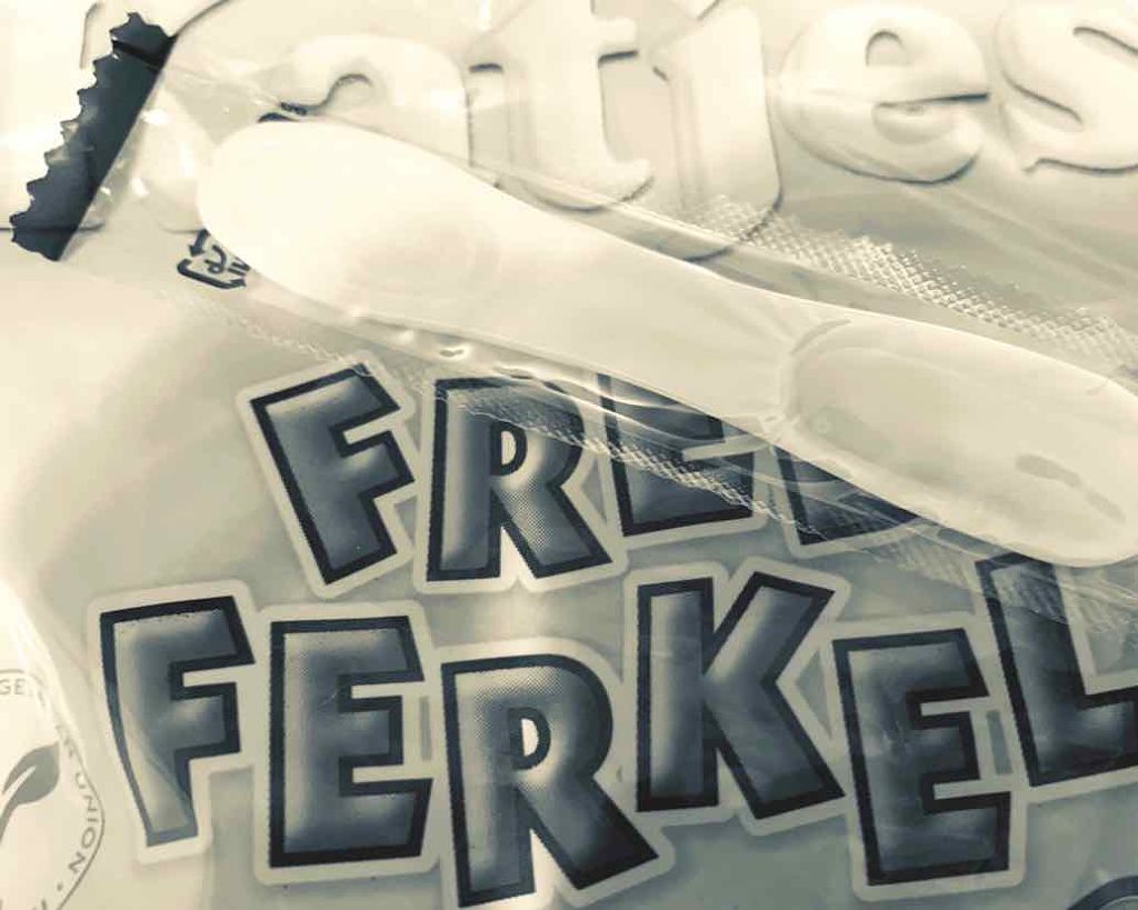 huse on LIPS 「スパチュラが見つからなかったのでハーゲンダッツのスプーンを使う..」(1枚目)