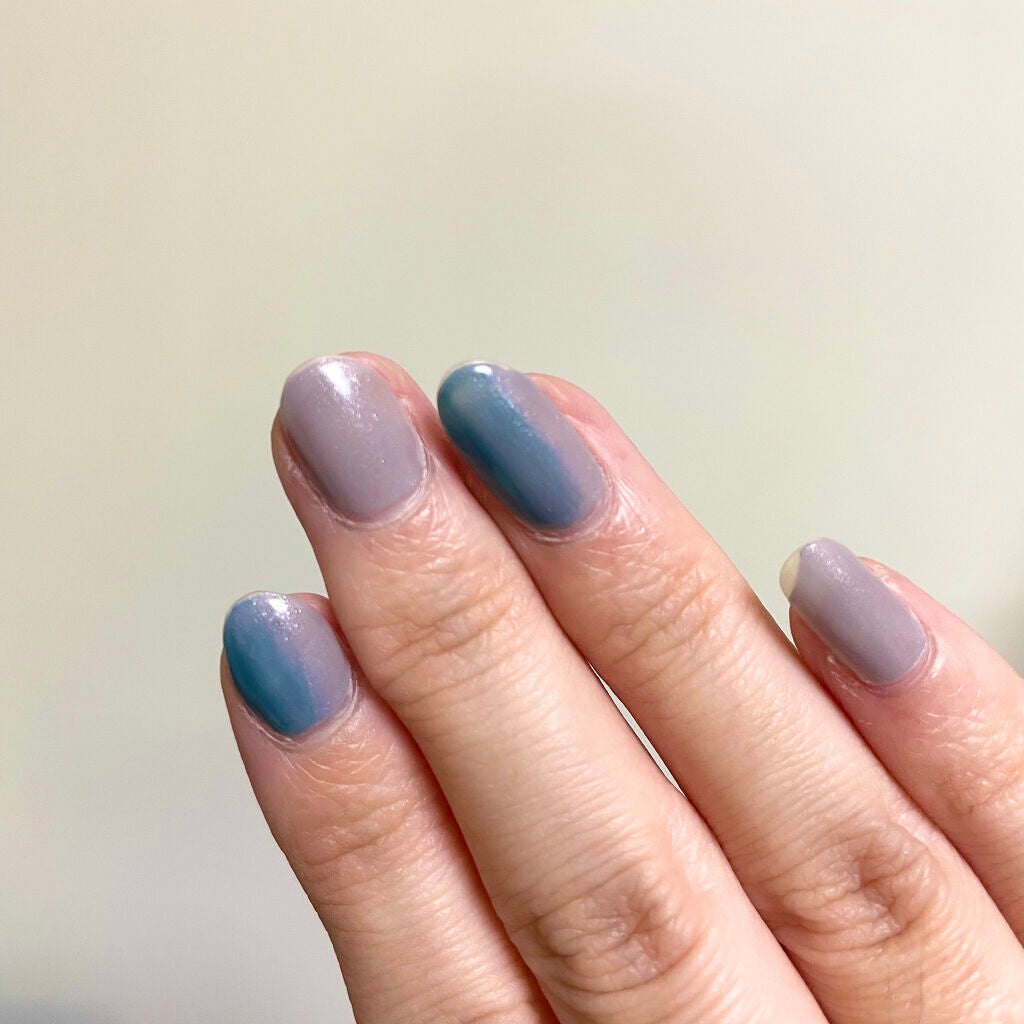 な。 on LIPS 「ネイル備忘録💅久々すぎます…爪が薄くなったり仕事が忙しくなった..」(2枚目)