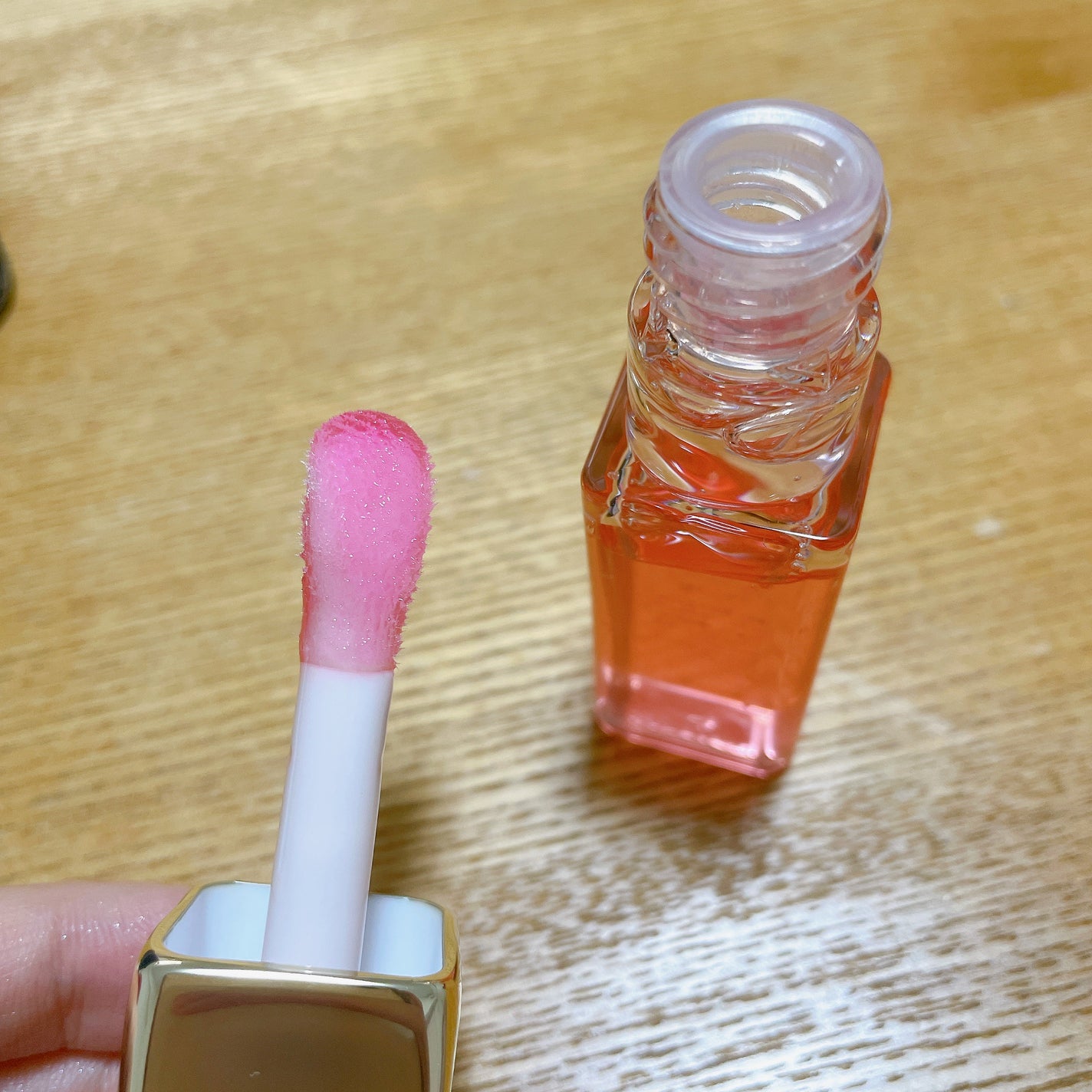 キスキス ビー グロウ オイル/GUERLAIN/リップグロスを使ったクチコミ(2枚目)