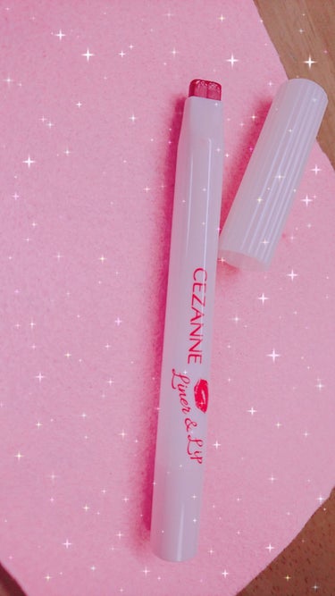 ＊初投稿失礼します！！

💄セザンヌ  ライナー＆リップ

３０ レッド系

塗りやすく、発色もとてもいいです✨

程よいマット感です！
色持ちはティントでは無いのでそこまでなのですが...。

赤すぎ