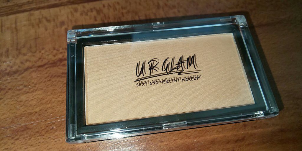 U R GLAM UR GLAM　SHADING POWDERのクチコミ「こちらはDAISOで購入したユアグラムシェーディングパウダー03のレビューです。
自然に陰影を.....」（1枚目）