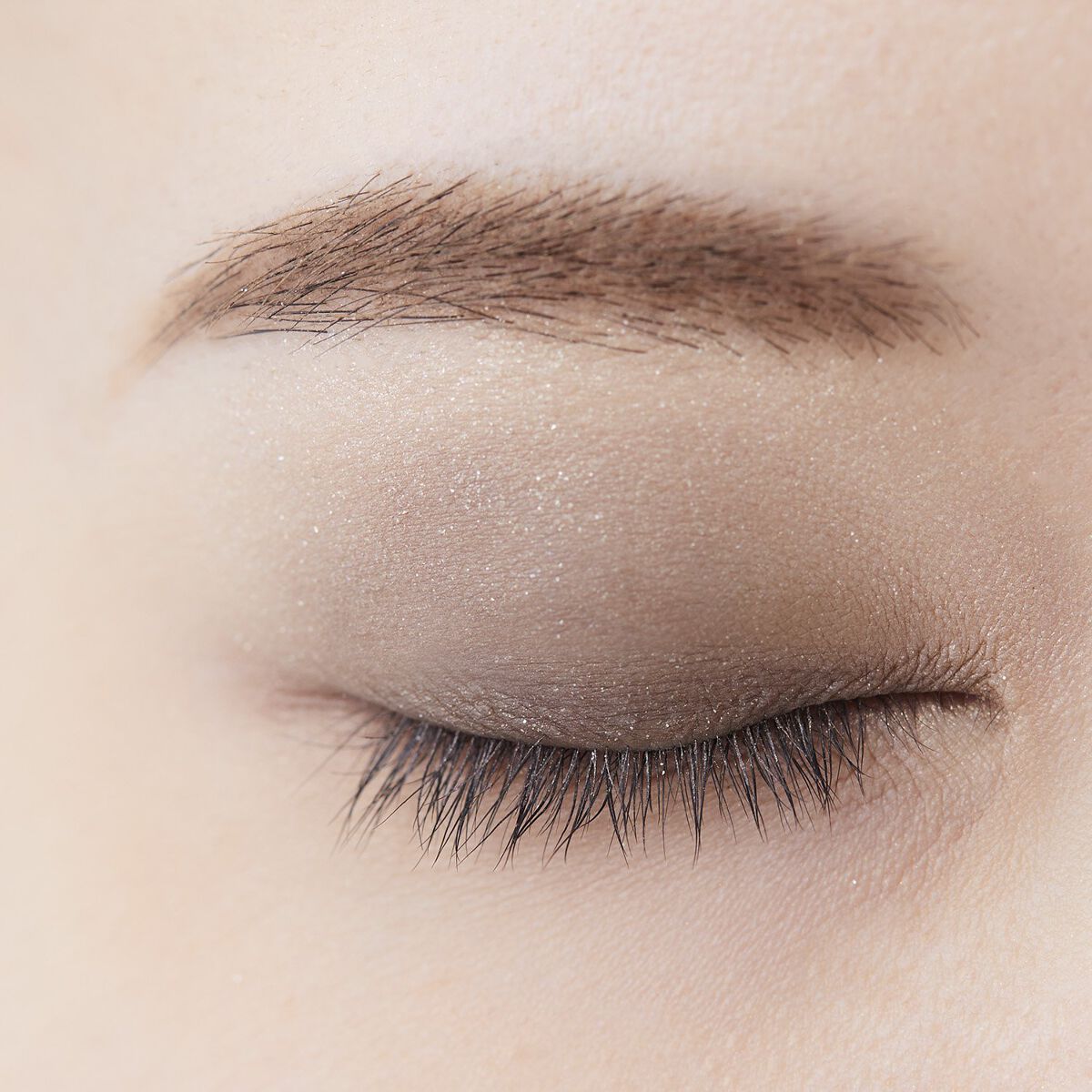 グラデーション アイシャドウ 74 カーキブラウン