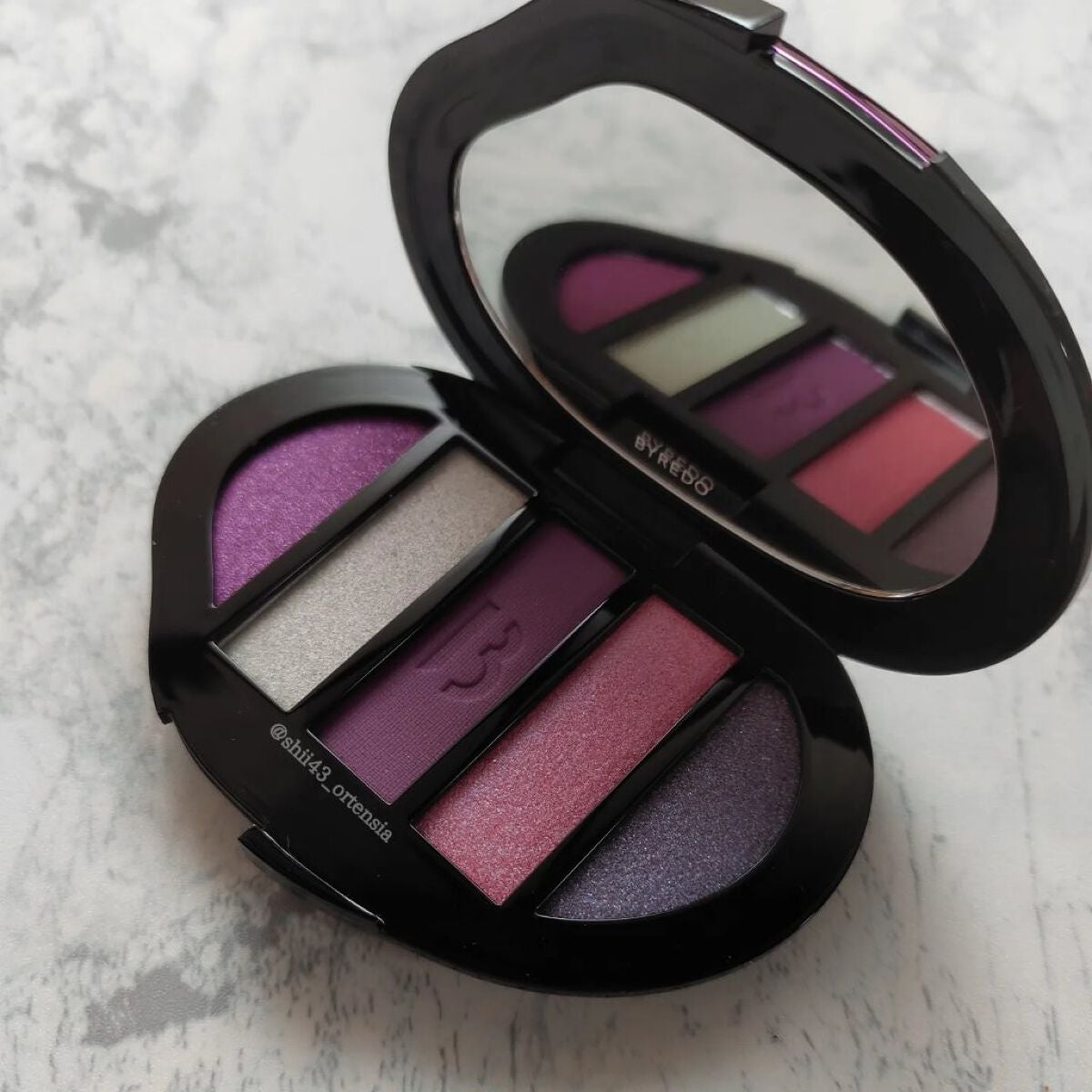 Eyeshadow 5 Colour Compacts/BYREDO/アイシャドウパレットを使ったクチコミ(2枚目)
