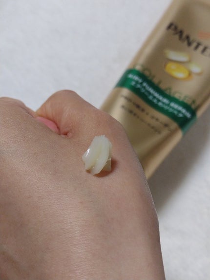 パンテーン エアリーふんわりリペア 洗い流すトリートメントのクチコミ「チューブタイプのトリートメントですが、しっかり大きい。
大容量、300gは髪の長い私に嬉しい.....」(3枚目)