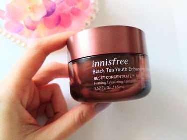 innisfree ブラックティー ユース クリームのクチコミ「ジェルみたいな
エイジングケアのクリームにしては
ライト目な使い心地。
朝に使ってもメイクの邪.....」（1枚目）