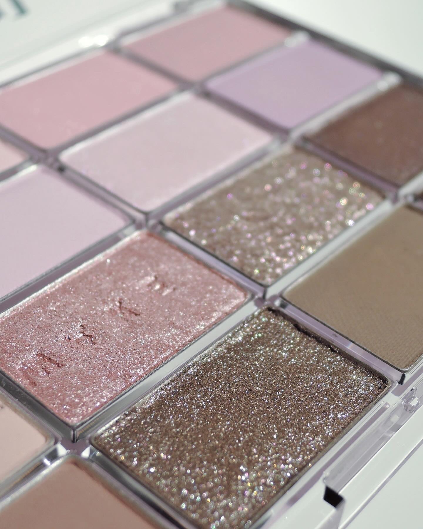 ソフトブラーリングアイパレット/wakemake/アイシャドウパレットを使ったクチコミ（3枚目）