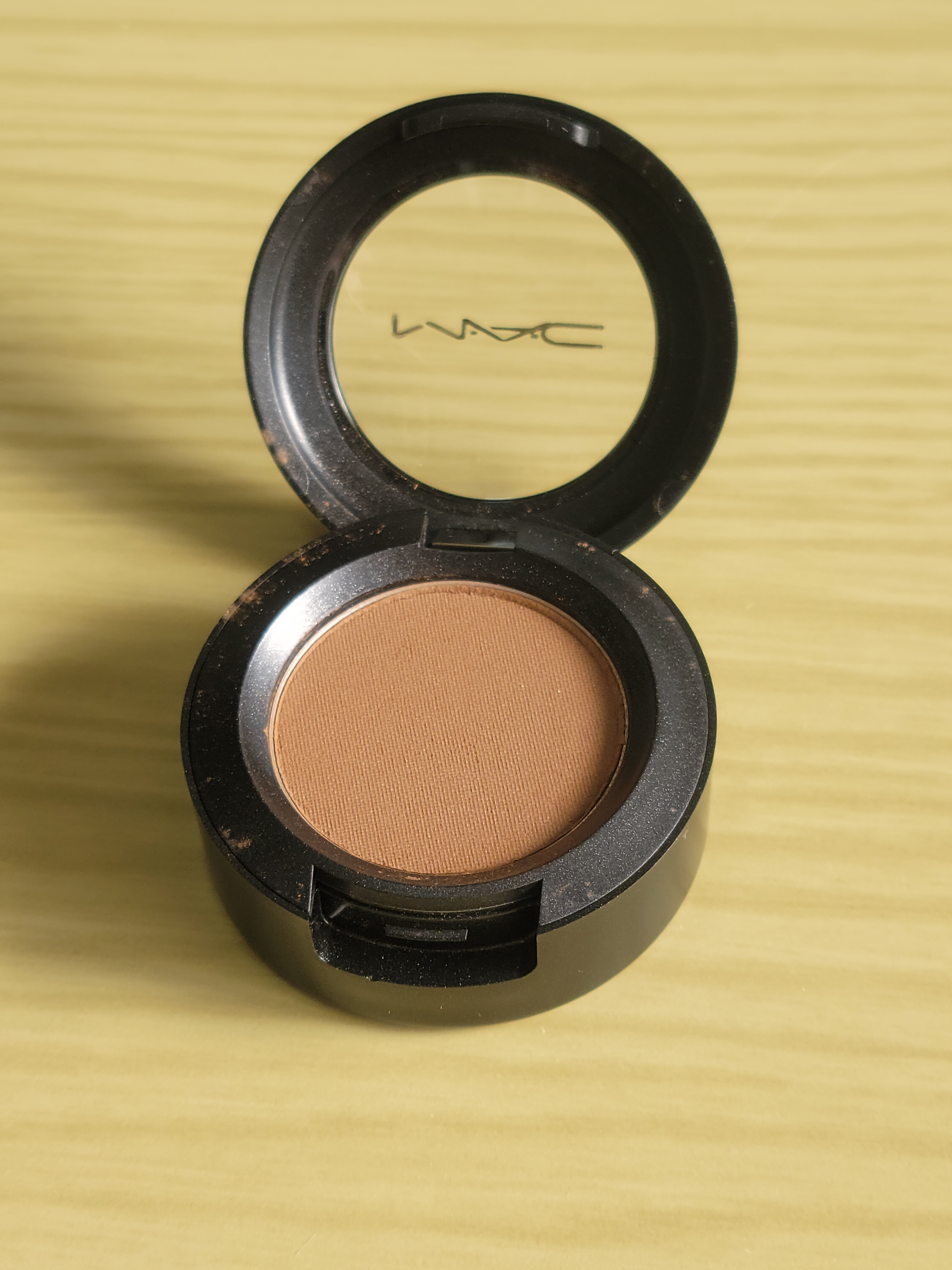 スモール アイシャドウ ティルト/M・A・C/単色アイシャドウを使ったクチコミ（2枚目）