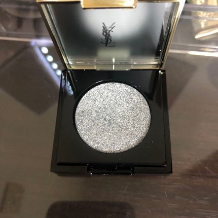 シークインクラッシュ/YVES SAINT LAURENT BEAUTE/単色アイシャドウを使ったクチコミ(2枚目)