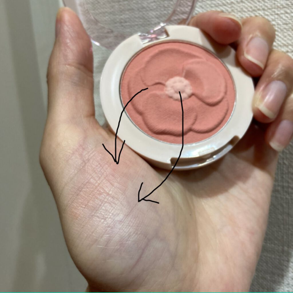 済州 カラーピッカー椿ブルーミングチーク/innisfree/パウダーチークを使ったクチコミ（3枚目）