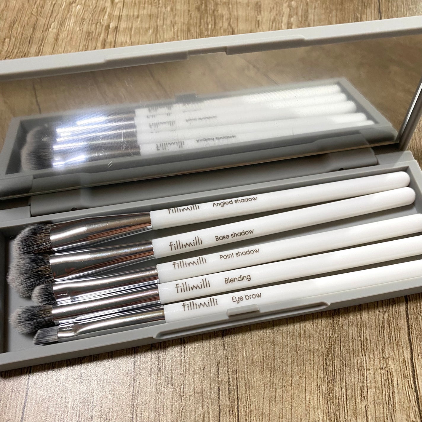 ソフトブラーリングアイパレット/wakemake/アイシャドウパレットを使ったクチコミ(3枚目)