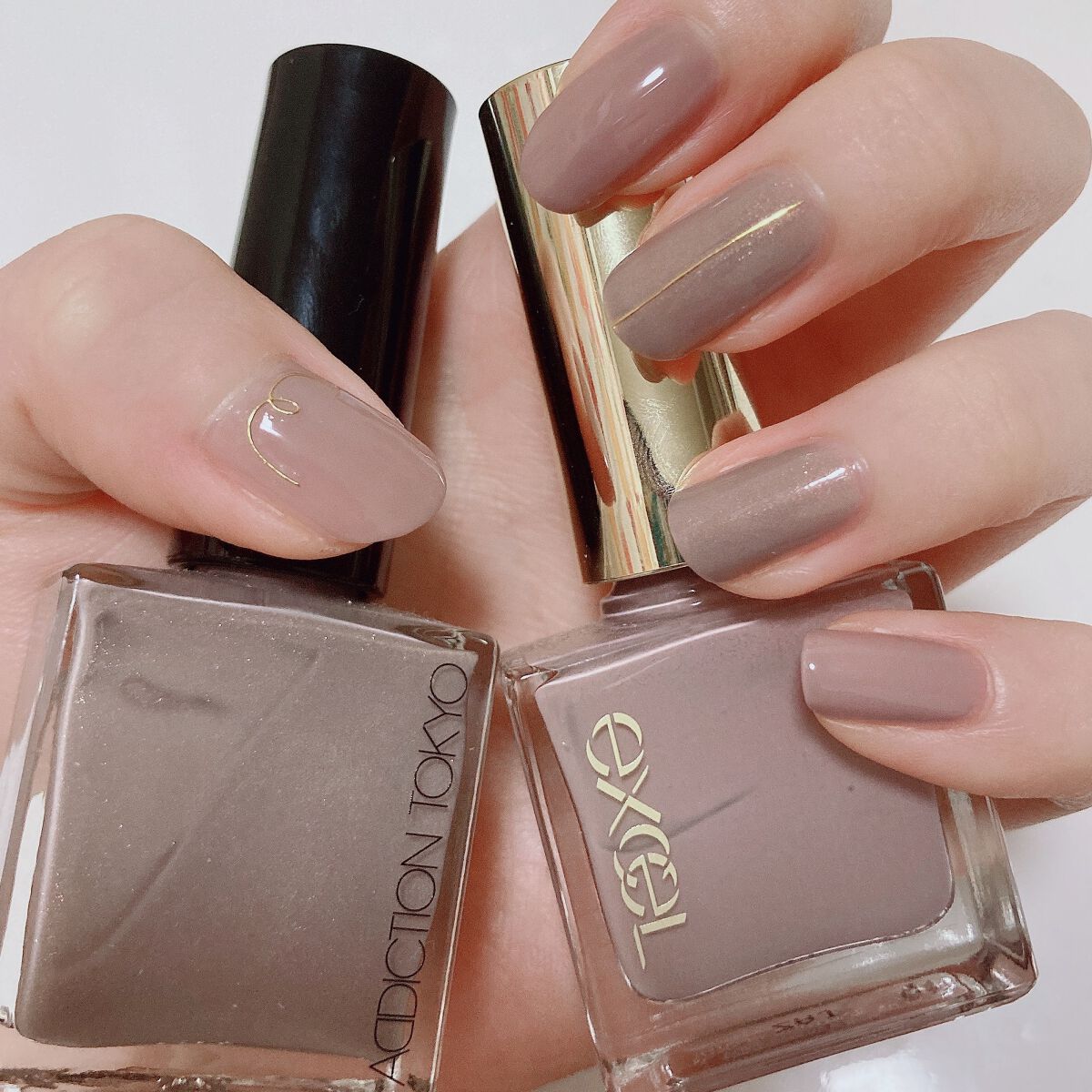 🌱今日のネイル

ADDICTIONのSo Classicalが
どうしても使いたかった

そしていつものように
シールを貼って完成

何にも考えたくなかったので
何にも考えずにぺたぺた...

とにかくベースが可愛いから
どんなデザイン