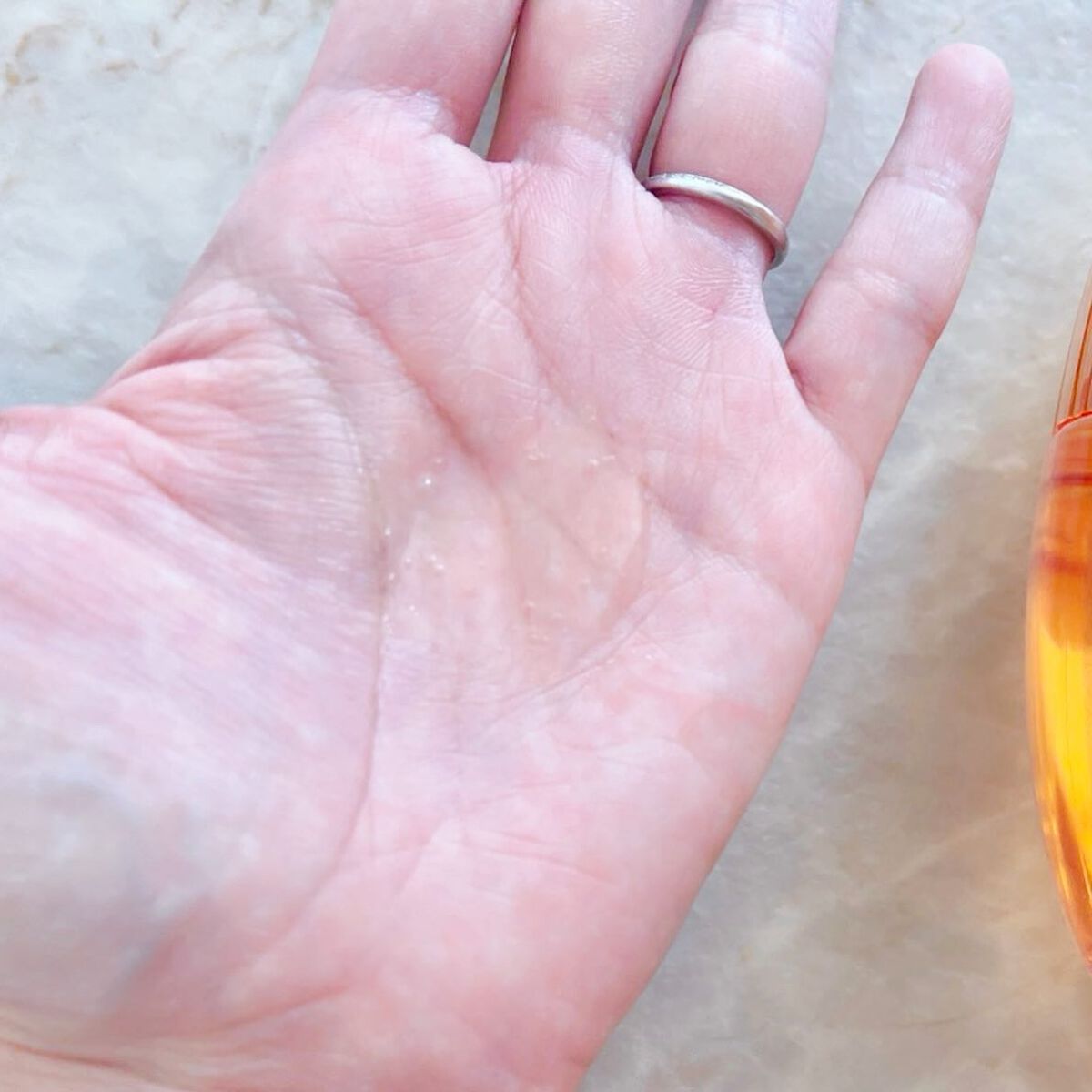 ウォーターコンク キンモクセイ ヘアオイル/ululis/ヘアオイルを使ったクチコミ(4枚目)