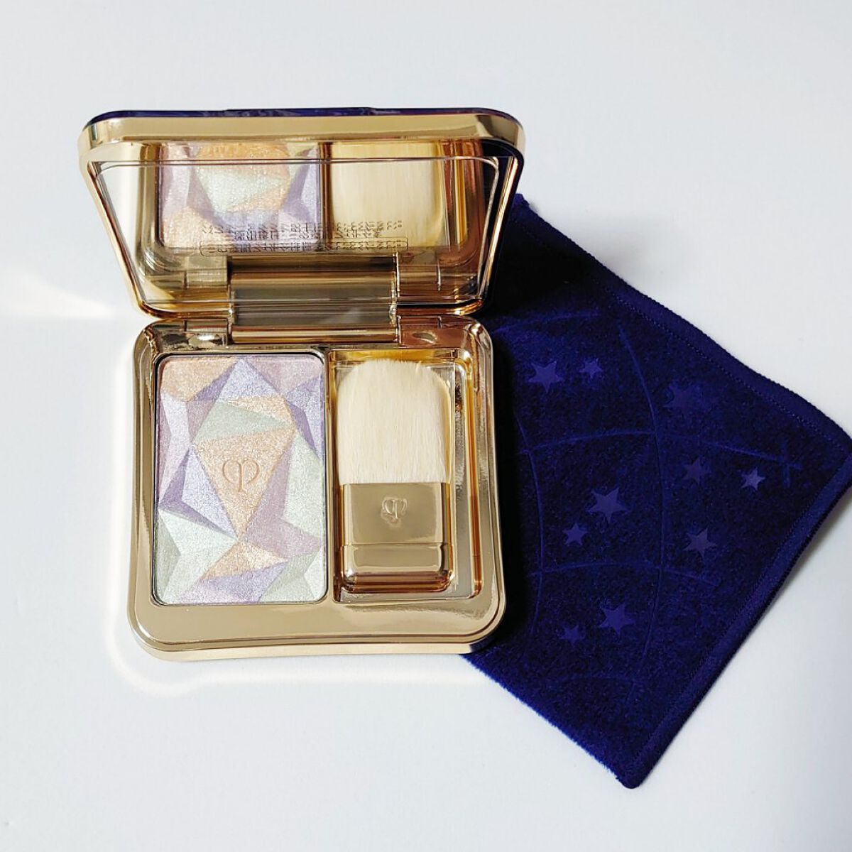 ル・レオスールデクラ  105【数量限定品】/クレ・ド・ポー ボーテ/パウダーハイライトを使ったクチコミ（1枚目）