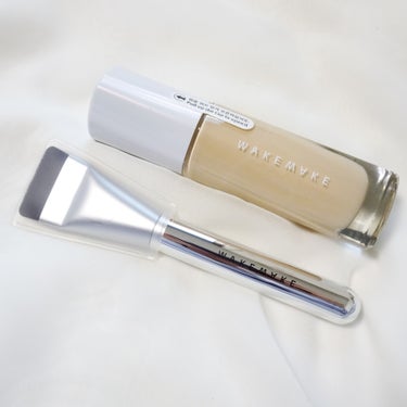 WAKEMAKE
・water glow coating foundation
・spatula wide foundation brush


✔︎崩れにくく透明感のあるコーティングツヤ
✔︎ムラにな