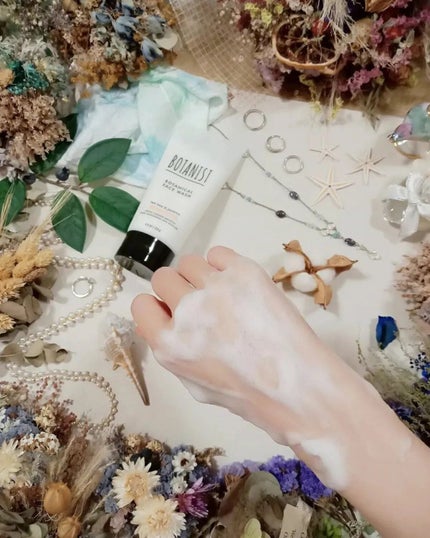 ボタニカルフェイスウォッシュ デューイーモイスチャー/BOTANIST/洗顔フォームを使ったクチコミ(4枚目)