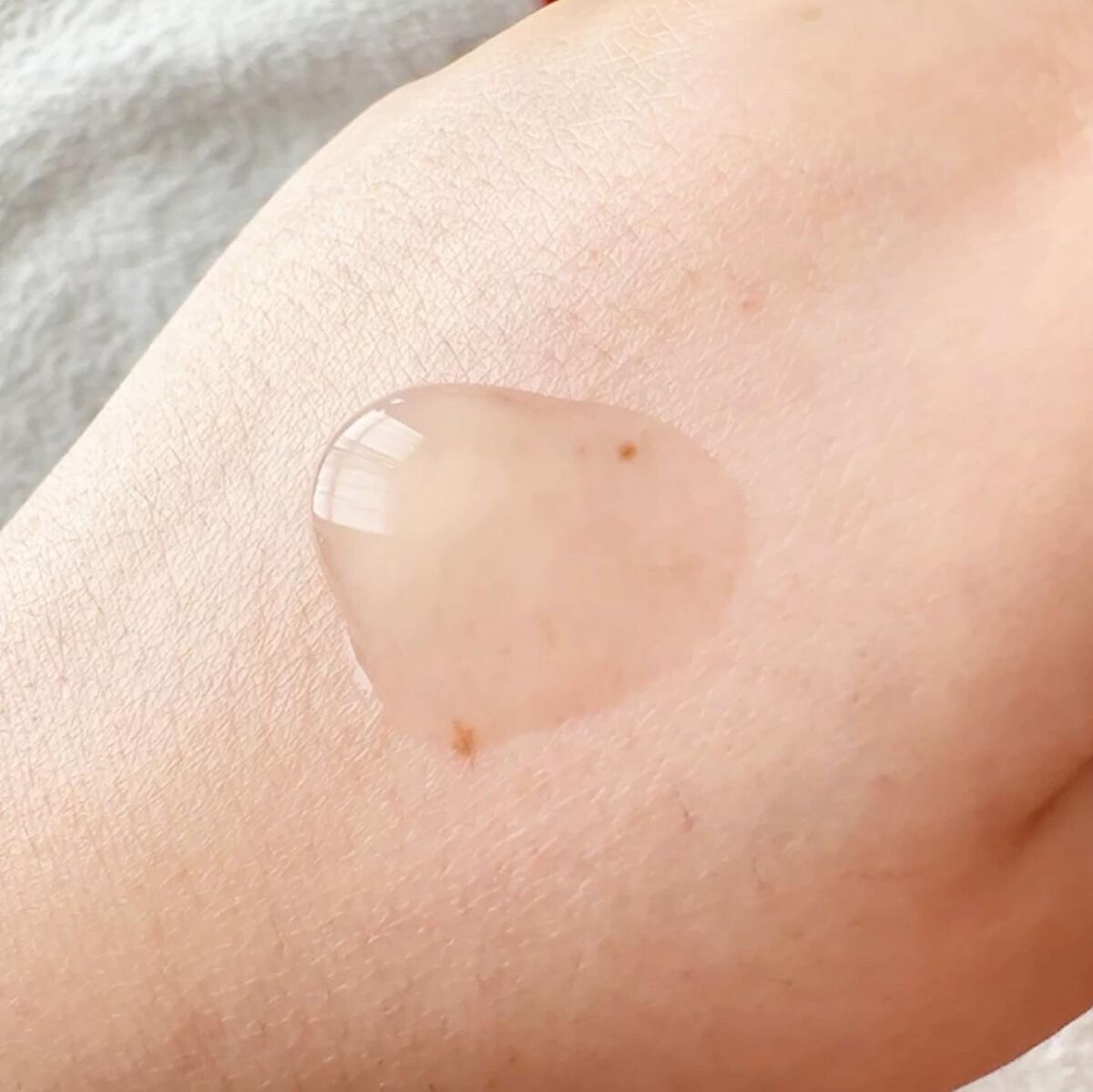 ミネラルボディシャインジェル/イルコルポ/ボディローションを使ったクチコミ(3枚目)