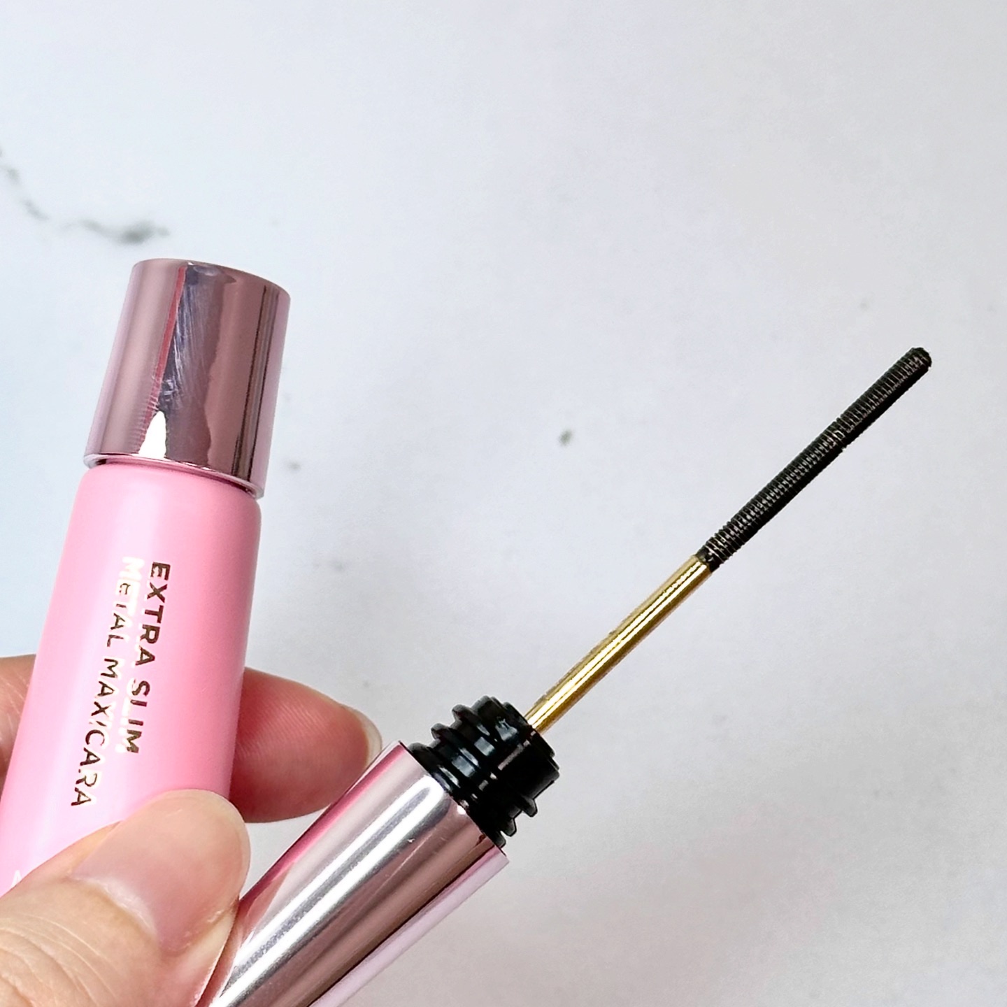 エクストラ スリム メタル マキシカラ/NEOGEN/マスカラを使ったクチコミ（2枚目）