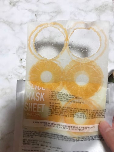 KOCOSTAR(ココスター) Slice mask sheet パイナップルのクチコミ「✾使い切り

☆敏感肌の方でも使用可能なユーカリの木から抽出したテンセル素材を使用したシートマ.....」（3枚目）