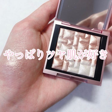 ハイライティング パウダー ピンクグロウ（グロウイング ピンクデザイン）/BOBBI BROWN/パウダーハイライトを使ったクチコミ（1枚目）