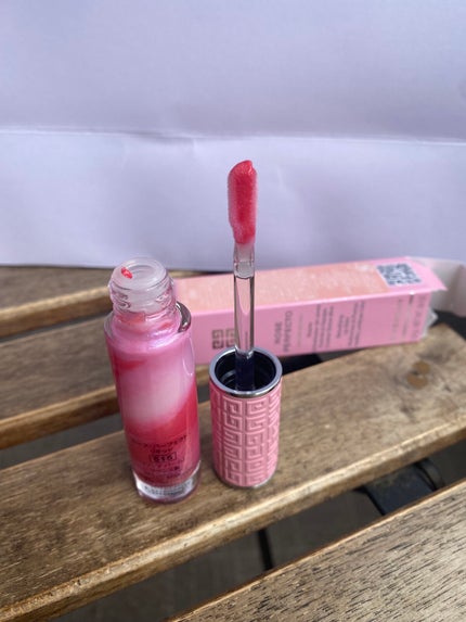 ローズ・パーフェクト・リキッド/GIVENCHY/口紅を使ったクチコミ(2枚目)