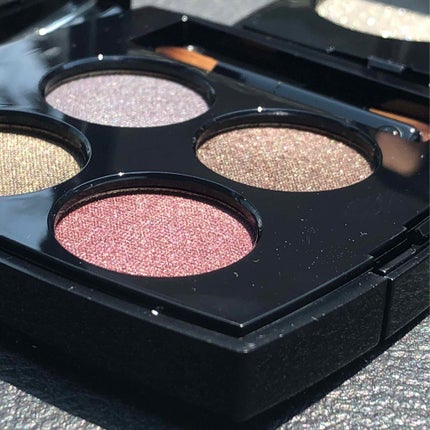 レ キャトル オンブル 332 ヌワール スュプレーム/CHANEL/アイシャドウパレットの画像