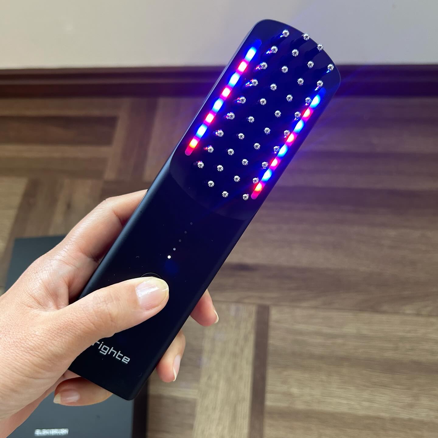 BRIGHTE 美顔器　ELEKI BRUSH エレキブラシ 極美品Brighte ELEKI BRUSH ブライト エレキブラシ 美顔器