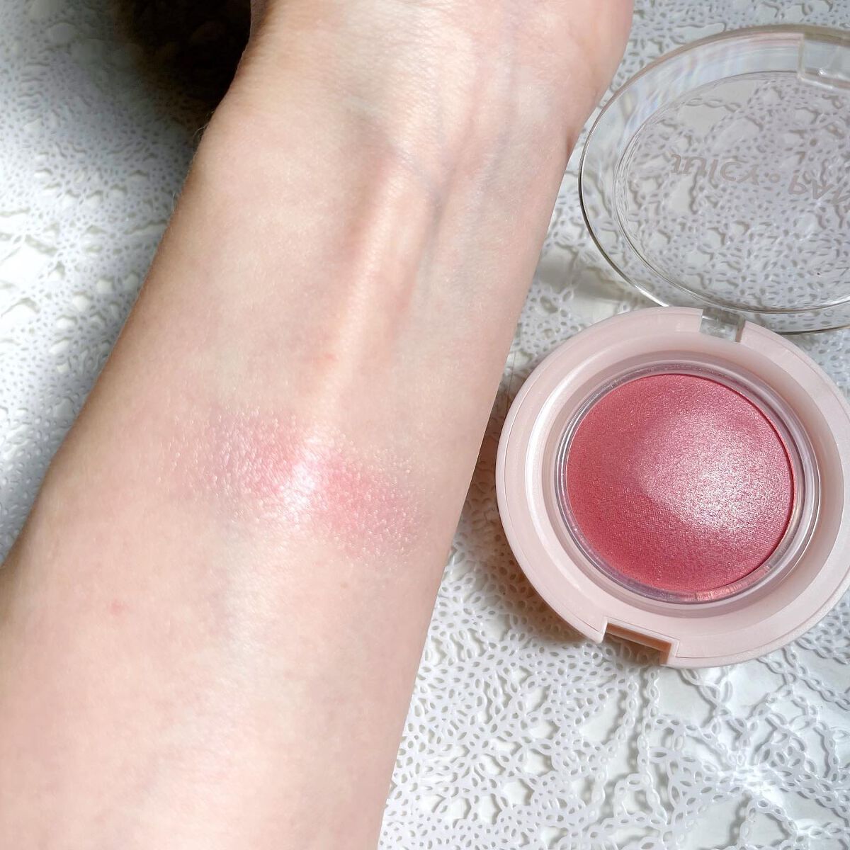 ゆき on LIPS 「初めてアピュー購入しました🥰日焼け止めが欲しくて本当はグリーン..」(4枚目)