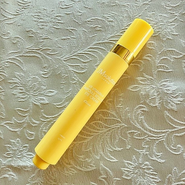 V9ビタミンアンプルロールオンアイクリームクリア/JMsolution/アイケア・アイクリームを使ったクチコミ（2枚目）