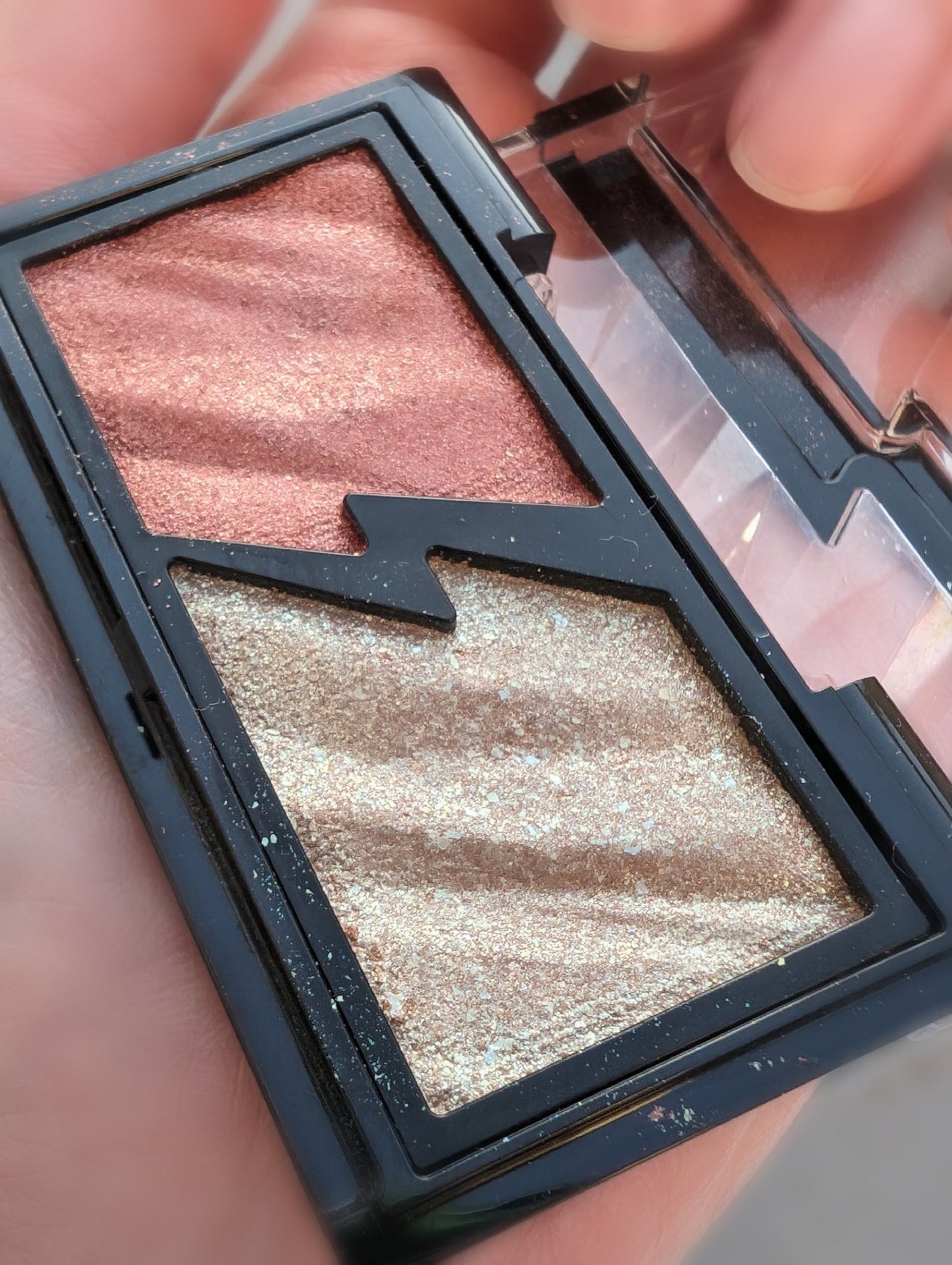 エレクトリックショックアイズ /KATE/アイシャドウパレットを使ったクチコミ(2枚目)