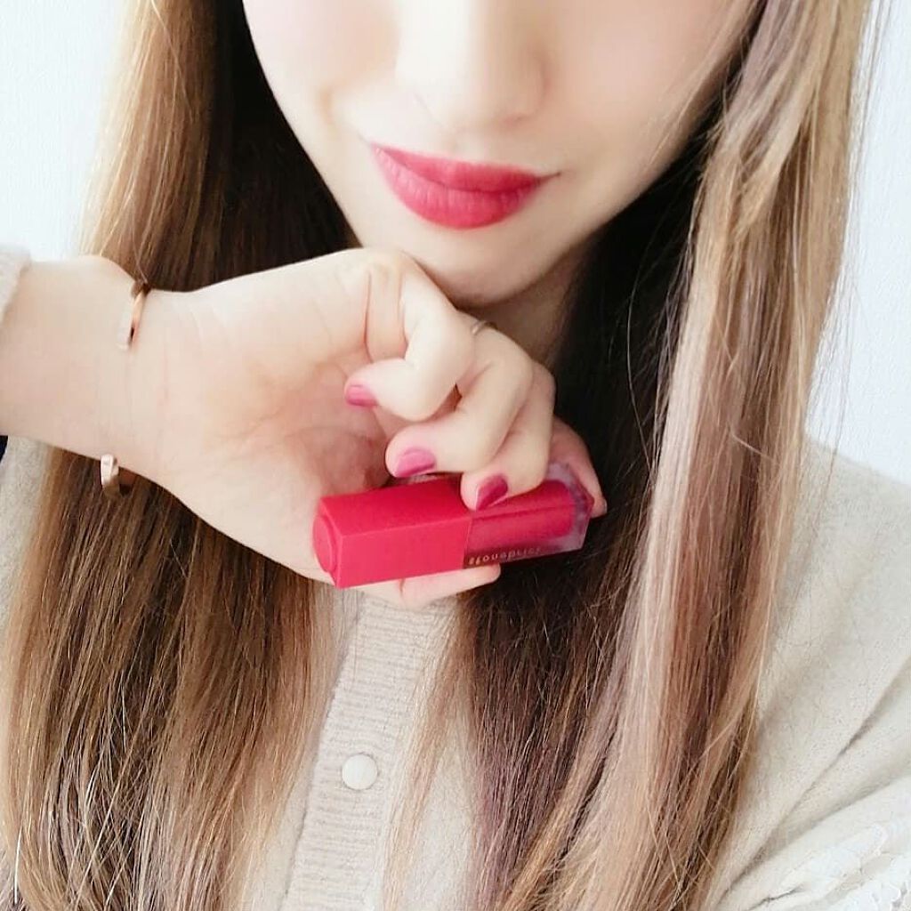 Instagramのアカウント
@stonebrick_official_jp さんより
クリームベルベットティント
2種類をモニターさせていただきました❣️

おまけで可愛いステッカーと
シュシュもついてたよ😍

ティントは
コーラルク