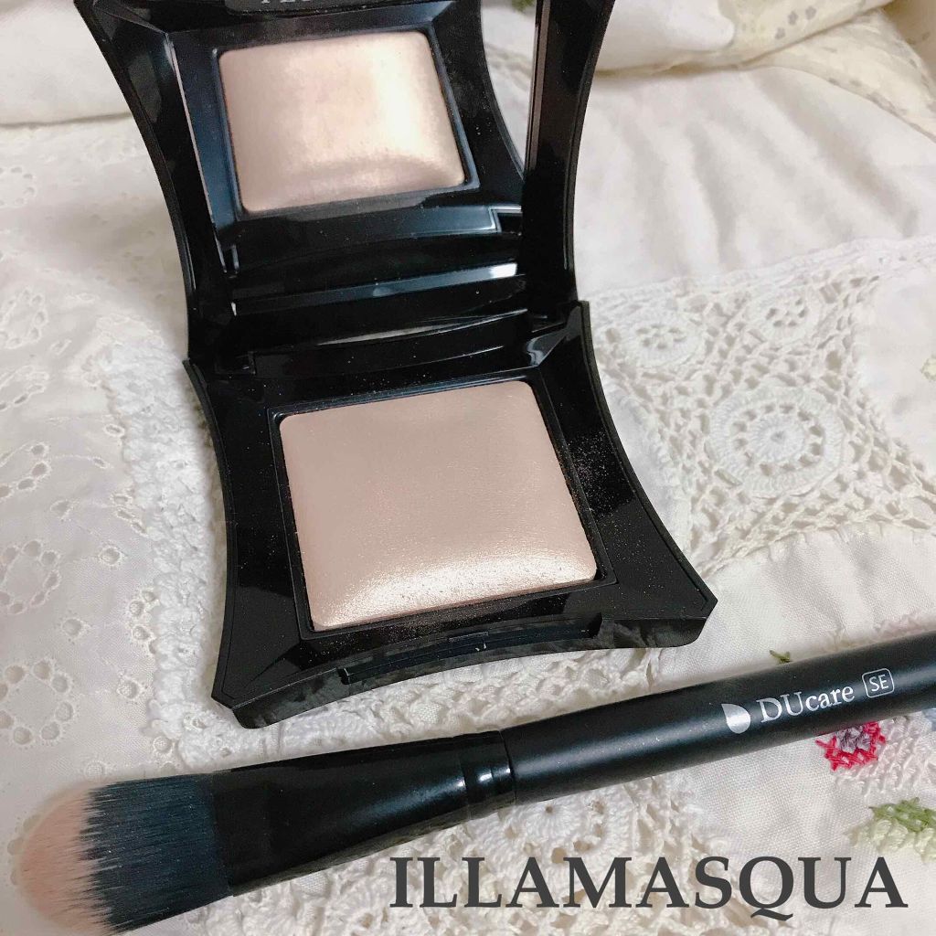 Illamasqua beyond powderのクチコミ「今日のメイク＋。

イラマスカ
ビヨンドパウダー
ハイライター

今日使ったハイライト。

か.....」（1枚目）
