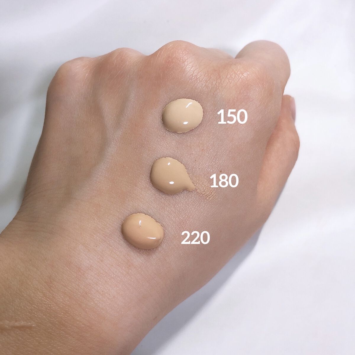 カラーステイ ロングウェア メイクアップ/REVLON/リキッドファンデーションを使ったクチコミ（2枚目）