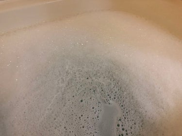 ラッシュ ミルキーバス バブルボトルのクチコミ「ミルクボトルで作る泡風呂🛀
昨日の購入日❤️
#LUSH #ミルキーバス #バブルボトル ！
.....」（2枚目）